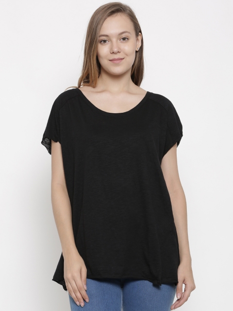 

pink woman Women Black Solid Top