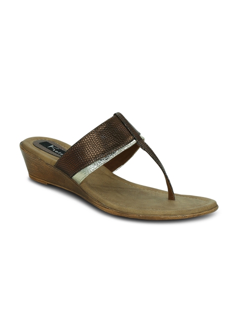 

Kielz Women Brown Textured Wedges