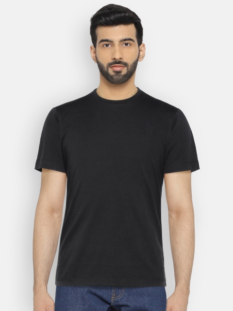 

Parx Men Black Solid T-shirt