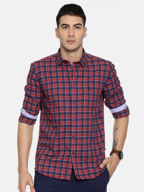 

Parx Men Red & Navy Blue Slim Fit Checked Casual Shirt