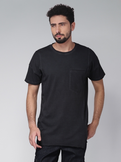 

Blue Saint Men Black Solid Round Neck T-shirt