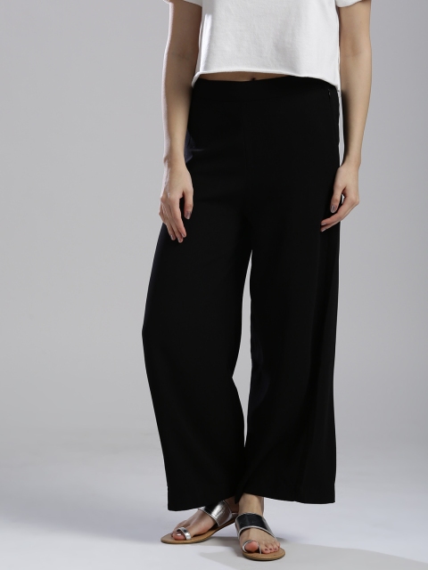 

W Women Black Solid Flared Palazzos