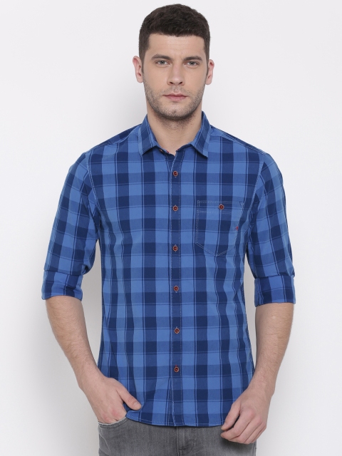 

The Indian Garage Co Men Blue Slim Fit Checked Casual Shirt