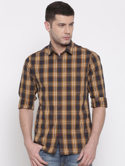 

The Indian Garage Co Men Mustard Yellow & Navy Regular Fit Checked Casual Shirt