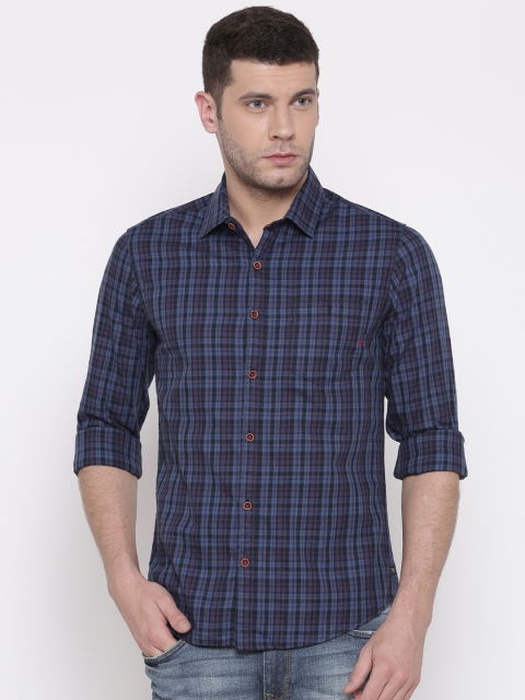 

The Indian Garage Co Men Purple & Blue Slim Fit Checked Casual Shirt