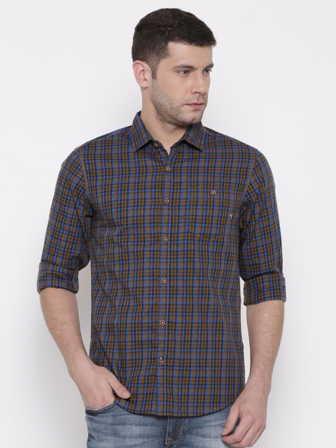 

The Indian Garage Co Men Brown & Blue Slim Fit Checked Casual Shirt
