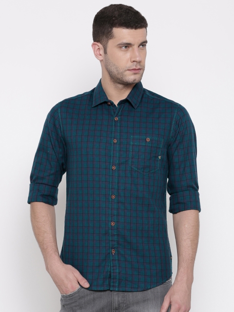 

The Indian Garage Co Men Green & Purple Slim Fit Checked Casual Shirt