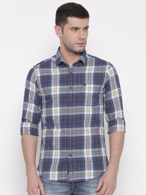 

The Indian Garage Co Men Blue & Off-White Slim Fit Checked Casual Shirt