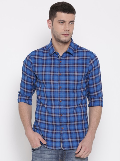 

The Indian Garage Co Men Blue Slim Fit Checked Casual Shirt