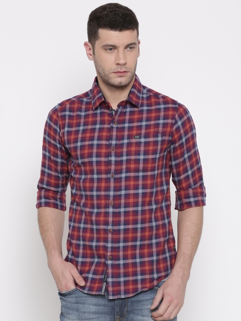 

The Indian Garage Co Men Red & Blue Slim Fit Checked Casual Shirt