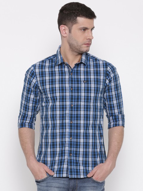

The Indian Garage Co Men Blue & White Slim Fit Checked Casual Shirt