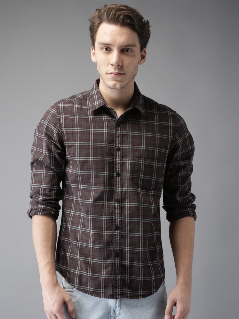 

Moda Rapido Men Maroon Regular Fit Checked Casual Shirt