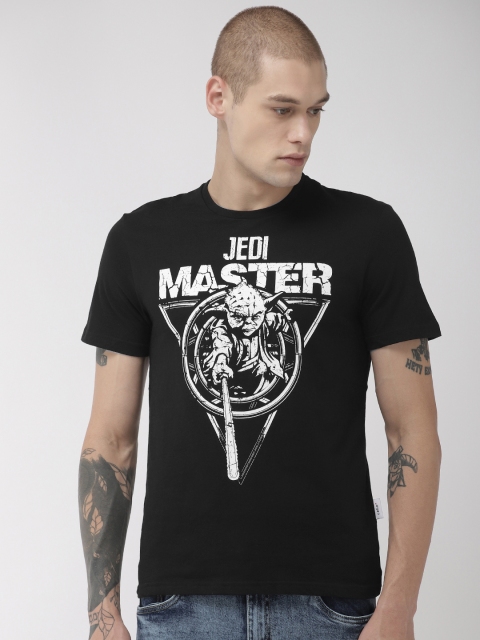 

Celio Star Wars Men Black Star Wars Printed Round Neck T-shirt