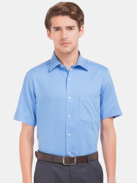

Arrow Men Blue Regular Fit Solid Formal Shirt