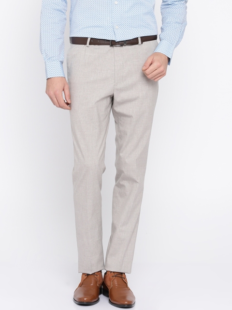 

Arrow Men Grey Tapered Fit Solid Formal Trousers