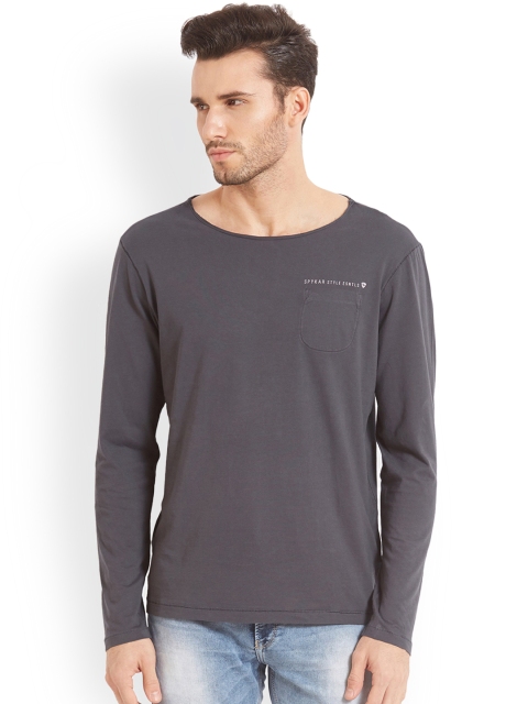 

SPYKAR Men Grey Solid Round Neck T-shirt