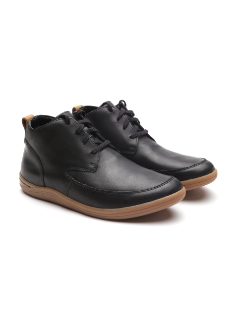 

Clarks Men Black Sneakers