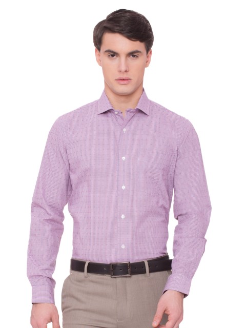 

Van Heusen Men Pink Slim Fit Checked Formal Shirt