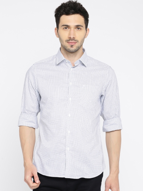 

Indian Terrain Men White & Blue Slim Fit Checked Casual Shirt