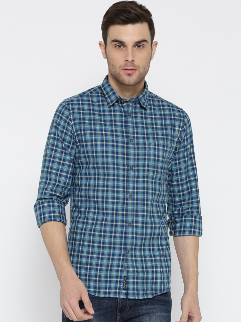 

Indian Terrain Men Blue Slim Fit Checked Casual Shirt