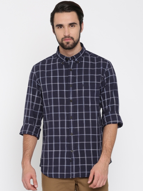 

Indian Terrain Men Navy Blue & White Slim Fit Checked Casual Shirt