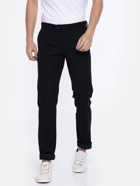 

Indian Terrain Men Black Brooklyn Slim Fit Solid Regular Trousers