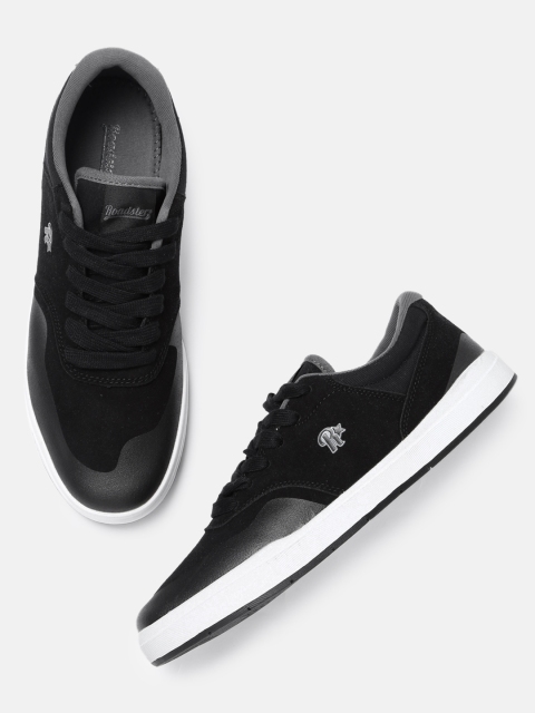 

Roadster Men Black Sneakers