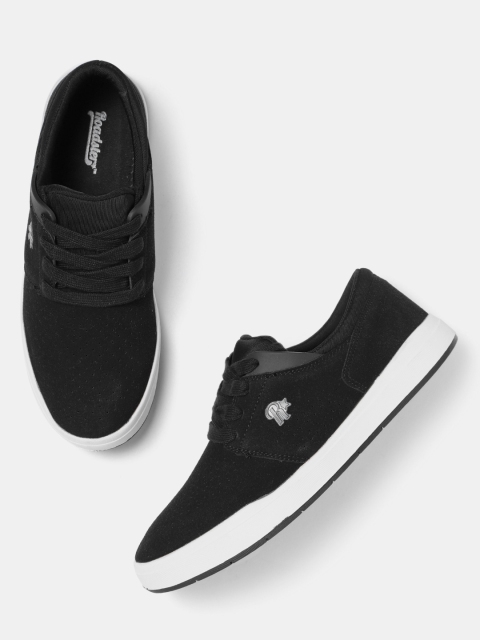 

Roadster Men Black Sneakers