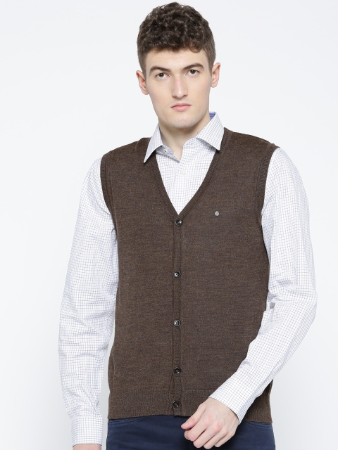 

Blackberrys Men Brown Solid Sleeveless Cardigan