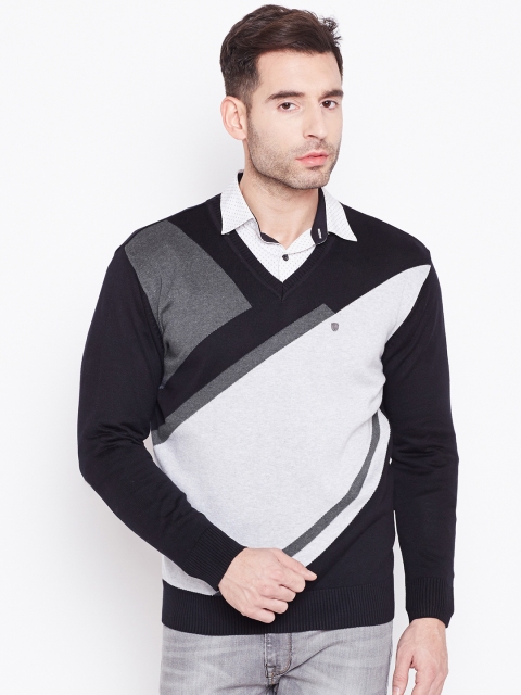 

Blackberrys Men Black & Off-White Colourblocked Sweater