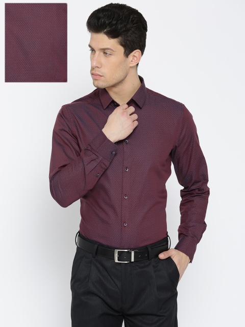 

Blackberrys Men Burgundy & Blue Slim Fit Self-Design Formal Shirt