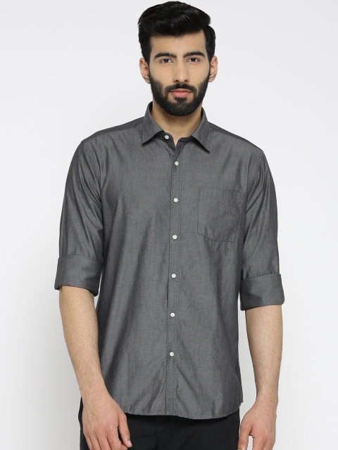 

Blackberrys Men Charcoal Grey Slim Fit Solid Casual Shirt
