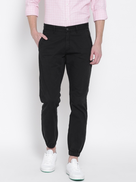 

Blackberrys Men Black Regular Fit Solid Joggers