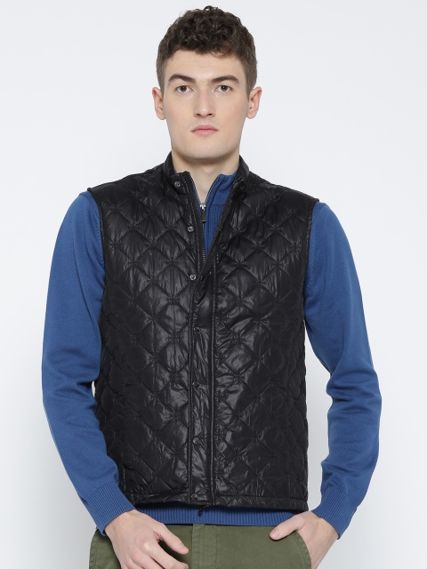 

Blackberrys Men Black Solid Quilted Jacket