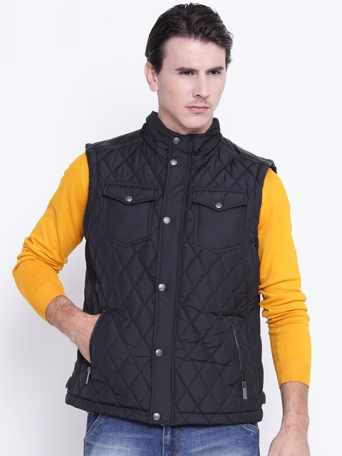 

Blackberrys Men Black Solid Sleeveless Quilted Jacket
