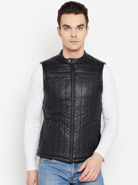 

Blackberrys Men Black Solid Sleeveless Quilted Jacket