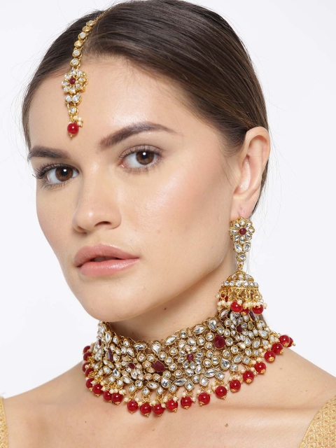 

Spargz Gold-Toned & Off-White Kundan Stone-Studded Jewellery Set
