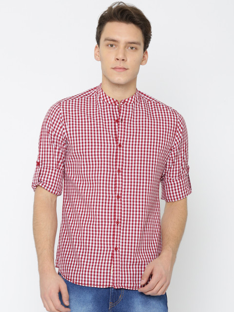 

Roadster Men Red & White Regular Fit Gingham Checked Casual Shirt