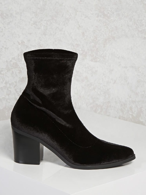 

FOREVER 21 Women Black Solid Heeled Boots