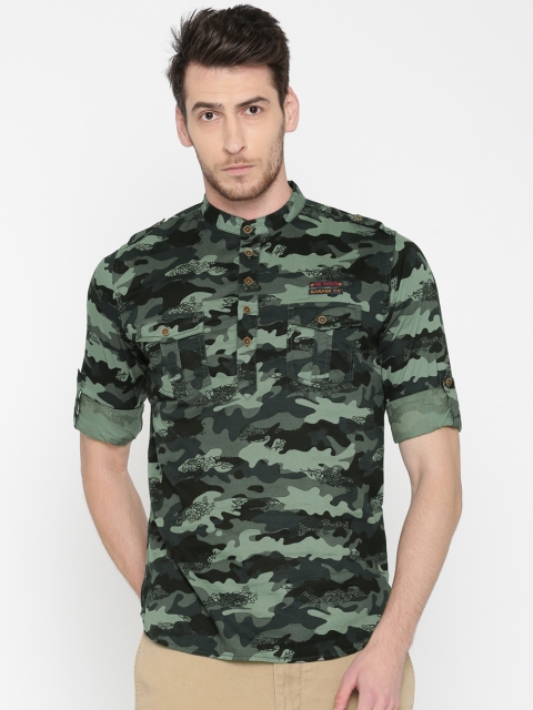 

The Indian Garage Co Men Black & Green Regular Fit Camouflage Print Casual Shirt