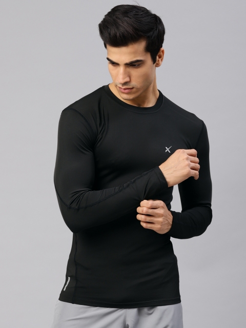 

HRX by Hrithik Roshan Men Black Solid Round Neck T-shirt