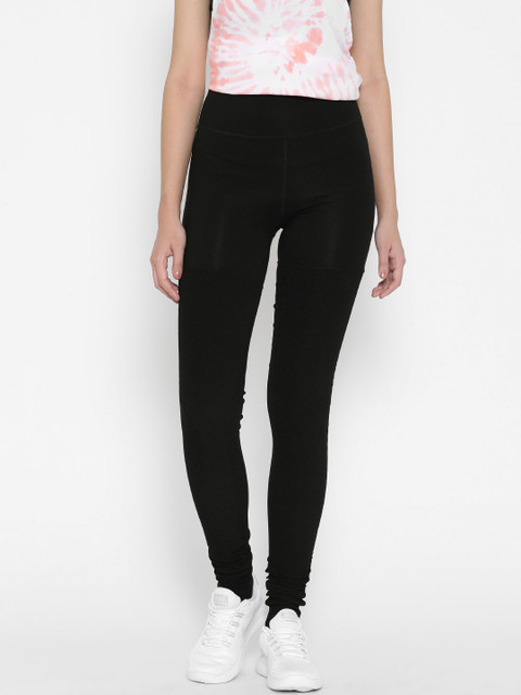 

FOREVER 21 Black Stirrup Tights
