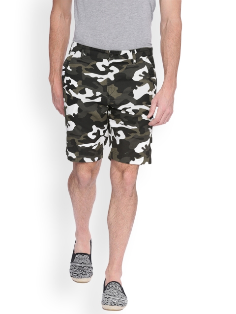 

Balista Men Green Printed Slim Fit Regular Shorts