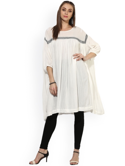 

Sangria White Tunic