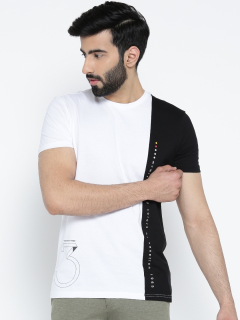 

United Colors of Benetton Men White Colourblocked Round Neck T-shirt