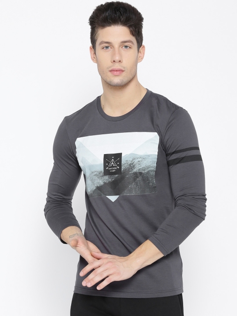 

United Colors of Benetton Men Grey Printed Round Neck T-shirt