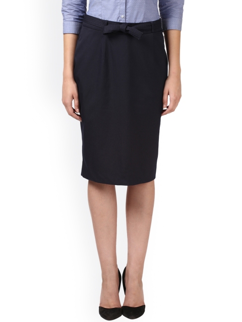 

Park Avenue Woman Blue Pencil Skirt