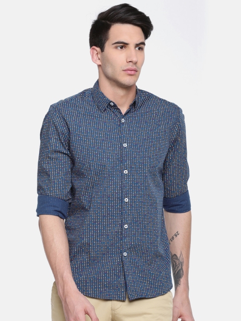 

Lee Men Blue Regular Fit Printed Casual Shirt