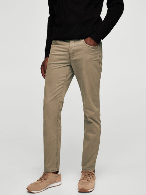

MANGO MAN Men Khaki Regular Fit Solid Regular Trousers