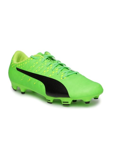 

Puma Men Green Football Shoes